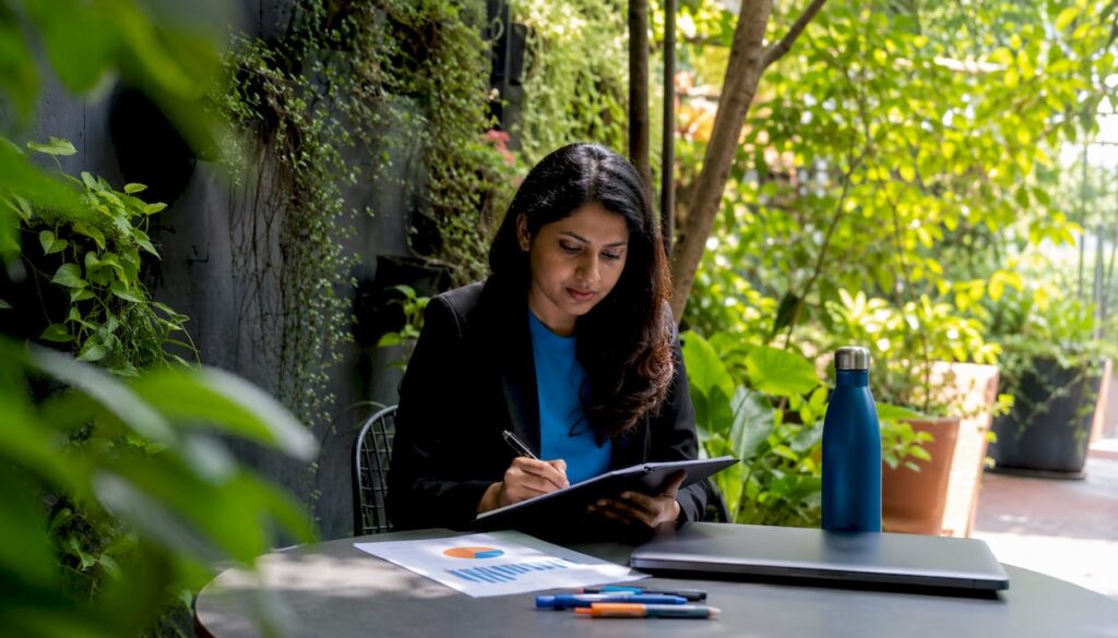 Woman working on ecommerce backlink strategy laptop